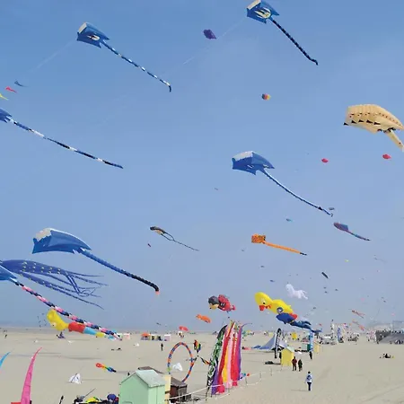 Casa de Férias Amazing In With Kitchen Marconne