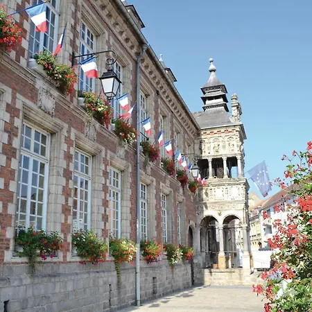 Casa de Férias Amazing In With Kitchen Marconne