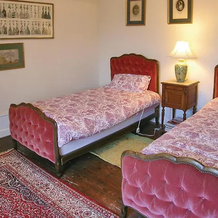 Casa de Férias Amazing In With Kitchen Marconne