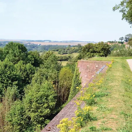 Casa de Férias Amazing In With Kitchen Marconne