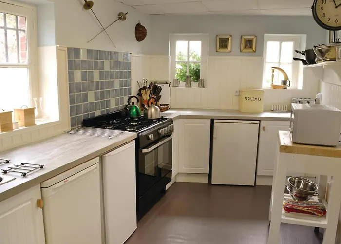Amazing In With Kitchen
